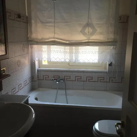 Πανσιόν Mazzini 6 *