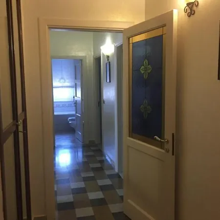Mazzini 6 Πανσιόν